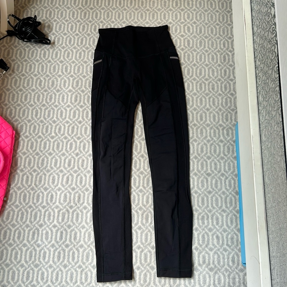 Lulu lemon black leggings with pockets